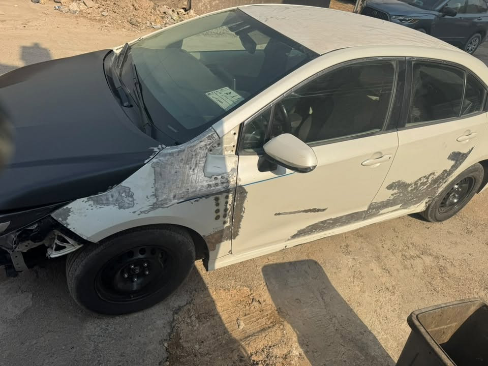 السعر 115$ ..كورلا ساز ياباني اصلي بانزين محرك 1800فول مواصفات عدا الفتحة داخل ابيض حساس خلفي وأمامي رادار اشارة بالمرايه مري شفط تبريد قطعتين تحكم ستيرن جهتين سبورت سابقاً كفاله حاليا ضررهه بنيد تبديل ودعامية والباقي صبغ على كد الحادث السيارة خليجي رقم بغداد للاستفسار 
***********
