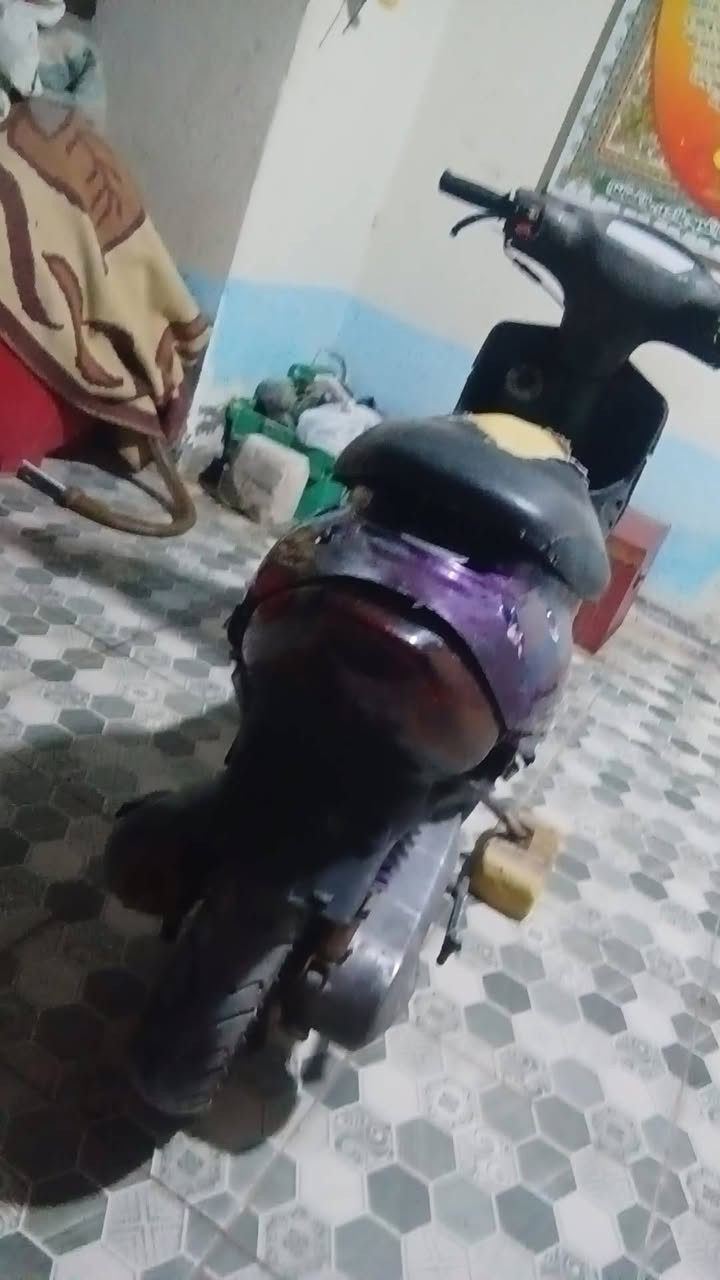 للبيع
بيجي فحل سرعه 80 نضيفه مكينه ناعمه مال جناي كلوب امامي بكلايت شغال عوزه باتري سلف شغال تواير جديد سعره 225 بيه مجال جماعت 150 اطلع كبل رقم ***********
