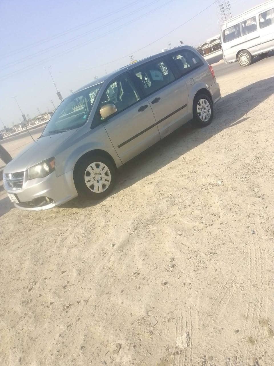 للبيع او مراوس حسب القناعه دوج كرفان موديل 2016 رقم بغداد بسمي سنويه جديدة تخم تاير محرك جديد ستوني شديته حداديه نص عمر كير مكفول تبريد قطعه وحدة ماشيه 137 الف حادثه چاملغ السكن المامي مبين بل صوره وبيه طخات بصيطه هنه والباقي مكفوله عنوان بين كربلاء والنجف خان النص حيدريه سعر 140 وبيه مجال هاتف *********** بي واتساب وعله الفيس موجود
