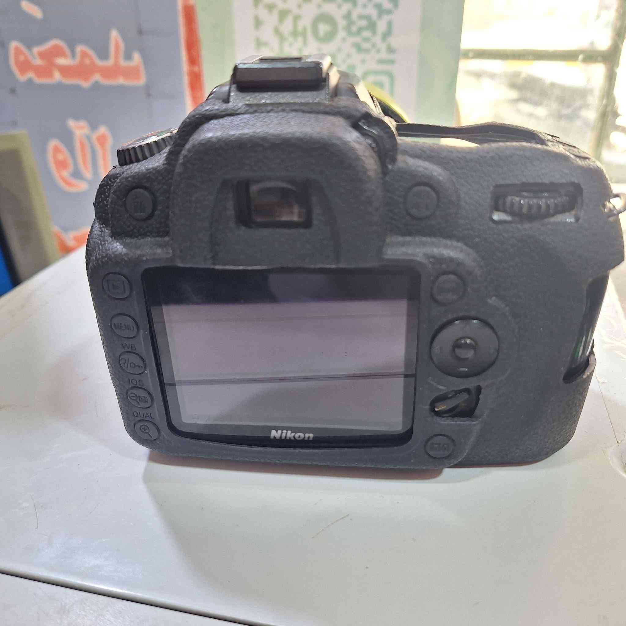 كامرة نيكون دي ٩٠ كامل الملحقات  ***********
