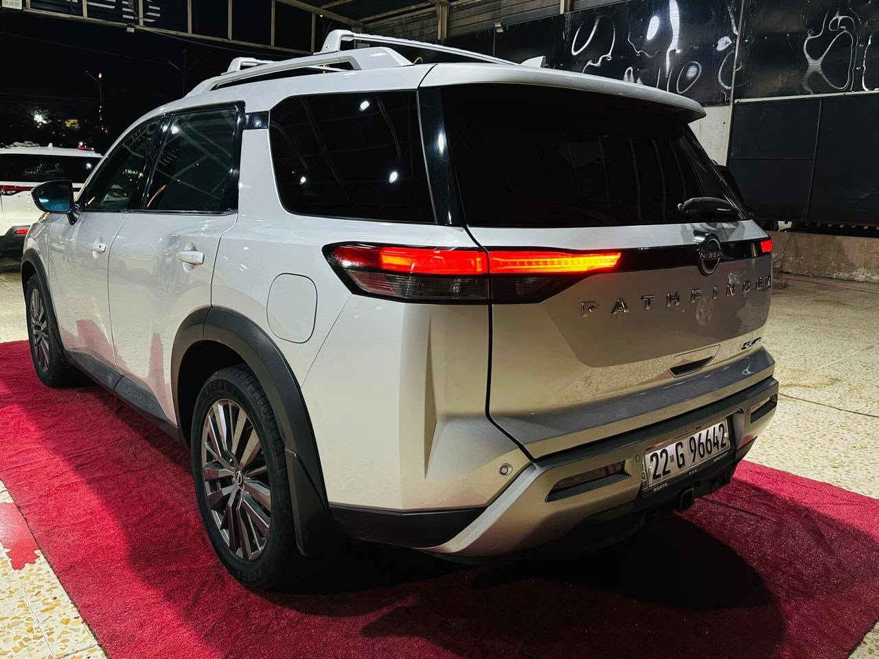 🔊(فرع كركوك) 

📌Nissan Pathfinder 2022 SL📌

♂️عداد المسافة 44000 mile

💵 (السعر/ 24000 $ ) 

♦️ (مرقمة رقم اربيل ) 

♦️المواصفات :

بصمة تشغيل
بصمة ابواب
تشغيل عن بعد (Remote Start)
صندوق شفط كهربائي 
فتحة سقف بانوراما 
رادار امامي (تحديد مسار)
رادار جانبي (نقاط عمياء)
رادار خلفي (تحذير من الاصطدام)
حساسات امامية+ خلفية
سستم سماعات BOSE
اوتو بارك Auto Park
كاميرات 360°
 فور ويل AWD  
كشنات جلد
كشنات ميموري
كشنات تدفئة+ تبريد 
كشنات خلفية تدفئة
كشن خلفي منفصل  
دشبول ديجيتال 
تبريد قطعتين لمس
تحكم وضعيات القيادة...Drive Modes 
شفتات + تحكمات استيرن 
هيتر استيرن
Apple Car Play
Android Auto 
هاند بريك بصمة
اوتو هولد Auto Hold
اوتو ستارت Auto Start
اوتو ستوب Auto Stop 
مانع انزلاق+ABS
شاشة كبيرة لمس+كاميرا
منافذ AUX+USB
وبقية المواصفات المعروفة

♦️(العنوان/كركوك شارع المعارض)

♦️للاتصال/

جنيد
***********
***********
