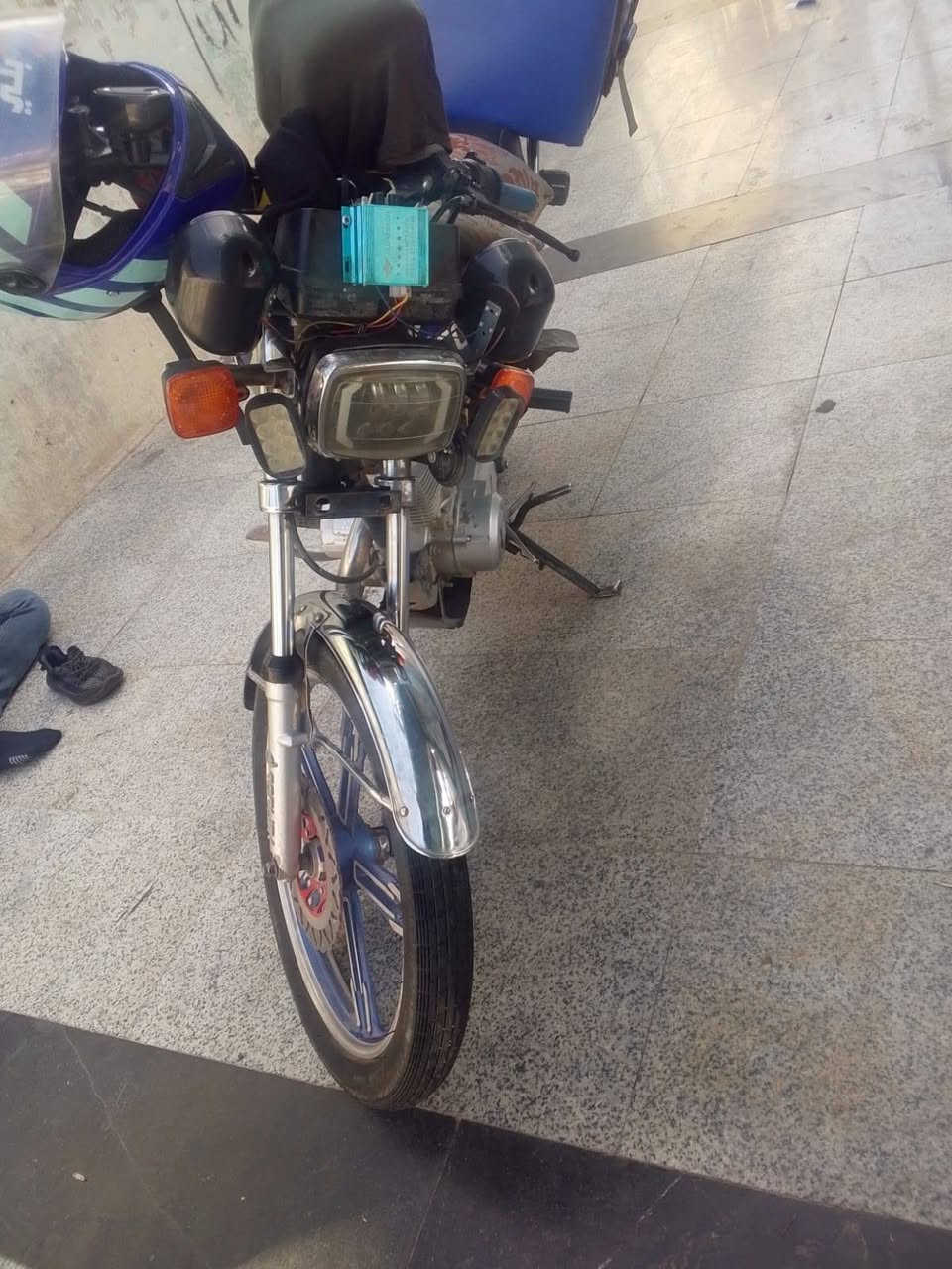 سولنك باب اول
مكينه كبس 
شرط 
اربعه كير 
وياله اني شدلها مال 5
 سعر 450
بيها مجال قليل 
مكاني كركوك
