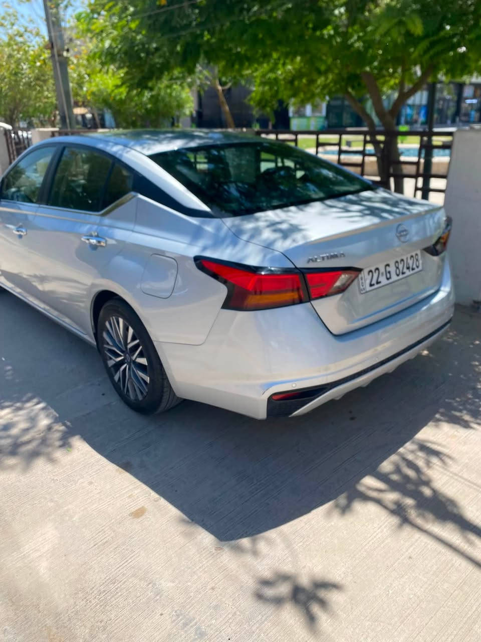 Nissan altima 2023SV
🌟نيسان التيما 2023 SV 🌟

مواصفات SV فول عدا فتحه سقف تو ويل

رقم اربيل بأسمي

تخم تاير جديد🚙

ماشيه 59 الف كيلو 💫

ضررها حادث سطحي بنيد وجاملاغات الاماميه شبر ب شبر

صور الحادث بالمنشور

سيارة نظيفه حيل ما بيه اي نقص

بصمة تشغيل وتشغيل عن بعد

وبصمة ابواب 

رادار 

توقف ذاتي

نقطه عمياء

تنبيه خروج عن المسار

تحديد مسار

مثبت سرعة

كشن كهرباء

حساسات خلفية

تبريد ثلج ❄️

شاشه كامره لمس

كار بلي

فول تحكم ستيرن

يدات نيكل

ويل كروم

سعرها 149 ورقة 
للاتصال ***********
مكان سيارة بغداد / حي الخضراء

