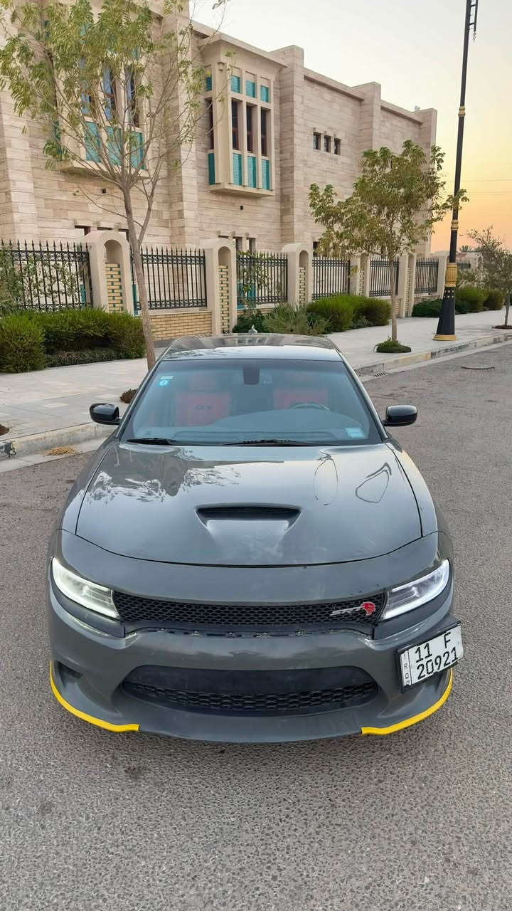 لسلام عليكم جارجر Gt موديل 2019 لون اسمنتي السيارة حادثها حلو و موجود كدامكم ب الصور محرك كير حداديه نضافة فول السياره نصبتها حلوه داخلها قماش جلد لون احمر شوته رياضي تايرات خلفيه جدد عليها ترتيبات بسيطه ايرباك فقط دركة  للاستفسار اكثر على الرقم *********** موجود واتساب او رصيد باي وقت مكانها كربلاء
