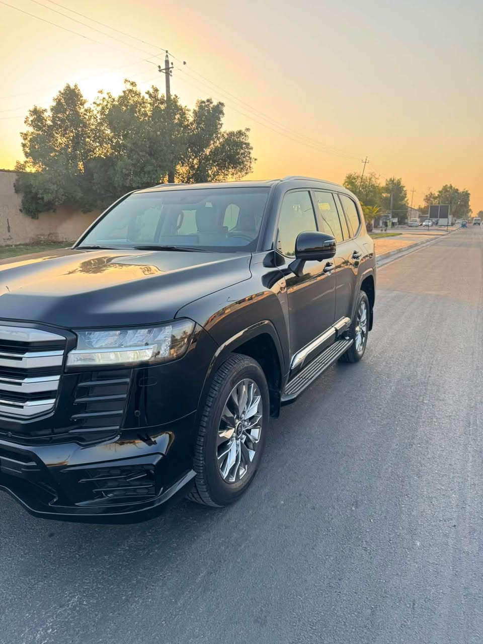 السلام عليكم
تويوتا لاندكروز ٢٠٢٤ بريم اصل لمتدد بغداد 

ماشيه (١٠٠٠٠) حقيقي مكفوله كفاله عامه من كلشي
ضربه صبغ تبديل حالوب شخط رصعه مكفوله من كلشي
مغلفه ppf بلكامل

مواصفات
بصمه ابواب
فتحه سقف
٦ سلندر ٤٠٠٠ تنفس طبيعي
كراسي جلد 
كراسي كهرباء
كراسي تبريد
باب خلفي كهرباء
حساس امامي خلفي
٤ كامرات
شاحن واير ليس
تشغيل عن بعد
سايد بريك كهرباء
4 ويل دفع رباعي
باقي المواصفات معروفه

مكان السياره بغداد

السعر ٦٩٠٠٠$

للاستفسار ***********
