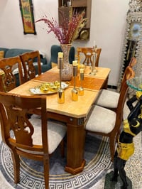 ميز طعام • مرمر طبيعي • خشب زان