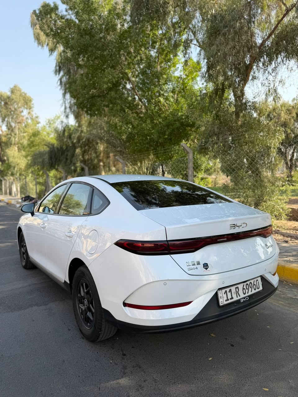 السلام عليكم
بي واي دي كن بلاص byd qin plus 2025

مواصفات معروفة 

داخل ابيض المرغوب

ماشية 4 الف كيلومتر

سياره جديده بمعنه الكلمه بيها طخه ب حافة البنيد وبيها شخط بل دعاميه الخلفيه فقط باقي السياره مكفوله

مكان السياره بغداد

للتواصل ***********
