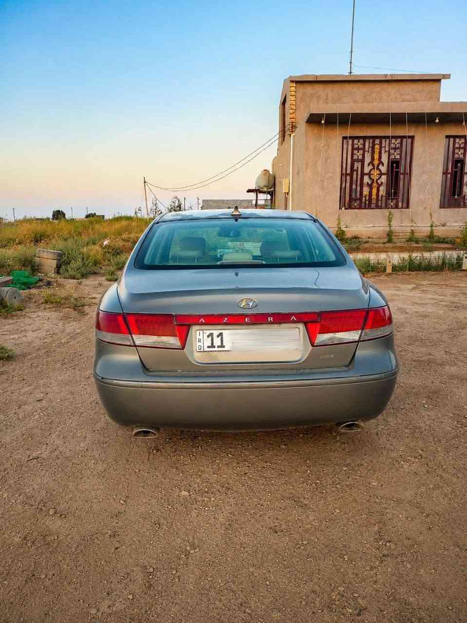 مع احترامي للمدير الكروب ازيرا موديل ٢٠٠٩ مصبوقه حزام بها قطعتين حجم المحرك ٣٨٠٠ السياره حداديه جيده تبردها شغال العنوان واسط ناحيه الحفريه رقم بغداد بسمي السعر ٨٠ وبها مجال رقم الموبايل ***********
