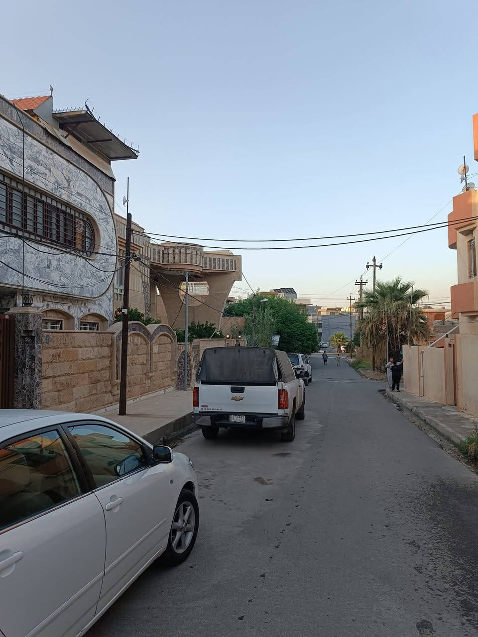 حي الحدباء • ٤ غرف • ٢٤٠م