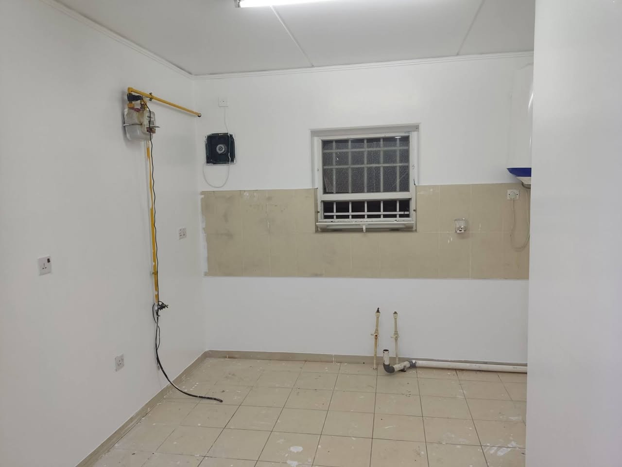 صبغ شقق كرسته وعمل مع هدية تنظيف الشقة بلكامل بأنسب الاسعار شغل درجة اولى للاستفسار والاتصال ***********
