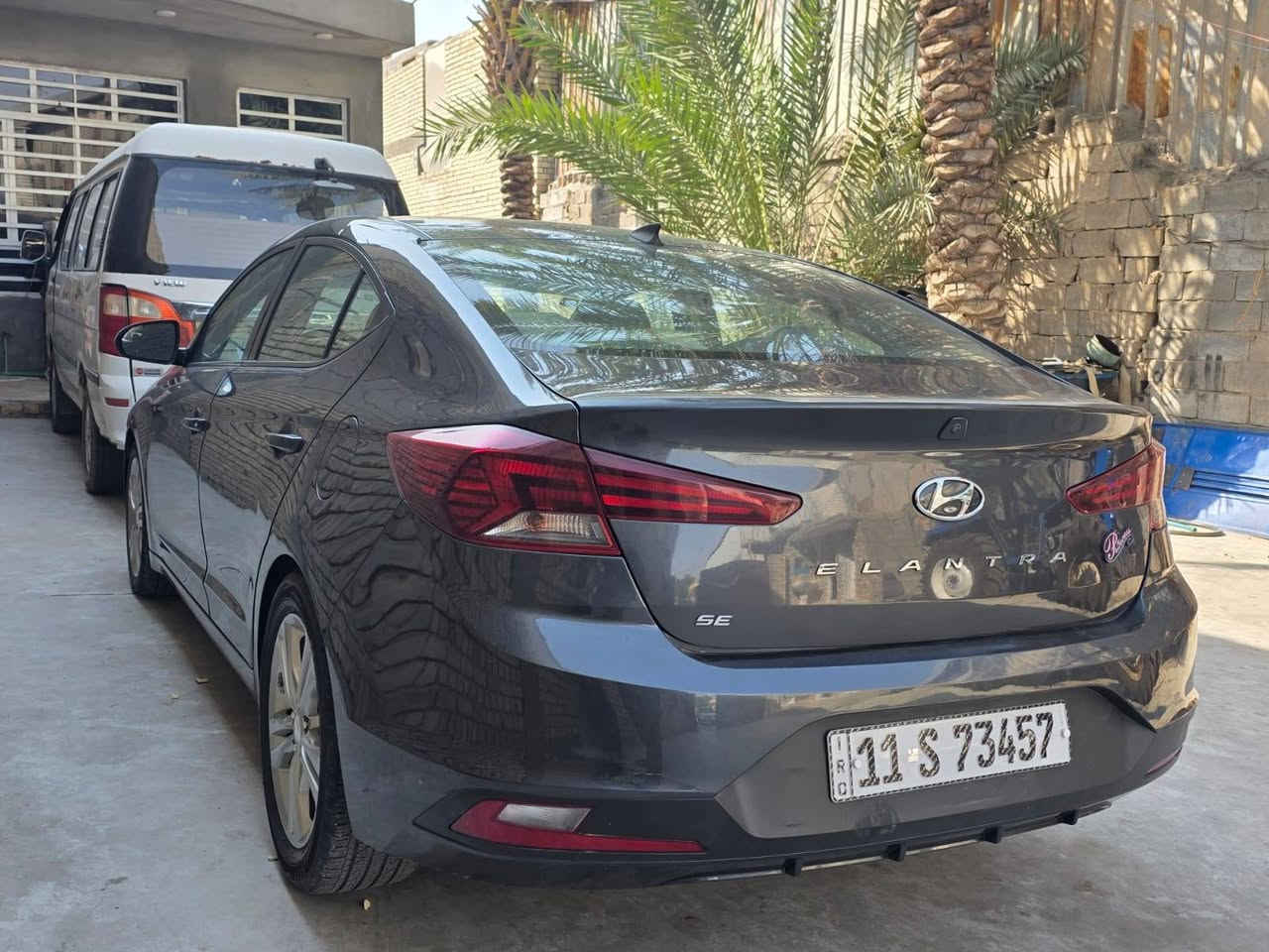 إلنترا موديل 20 فقط بارد جاملغ وبنيد موضحة بسونار مكاني بغداد 130 وبيها مجال
***********

