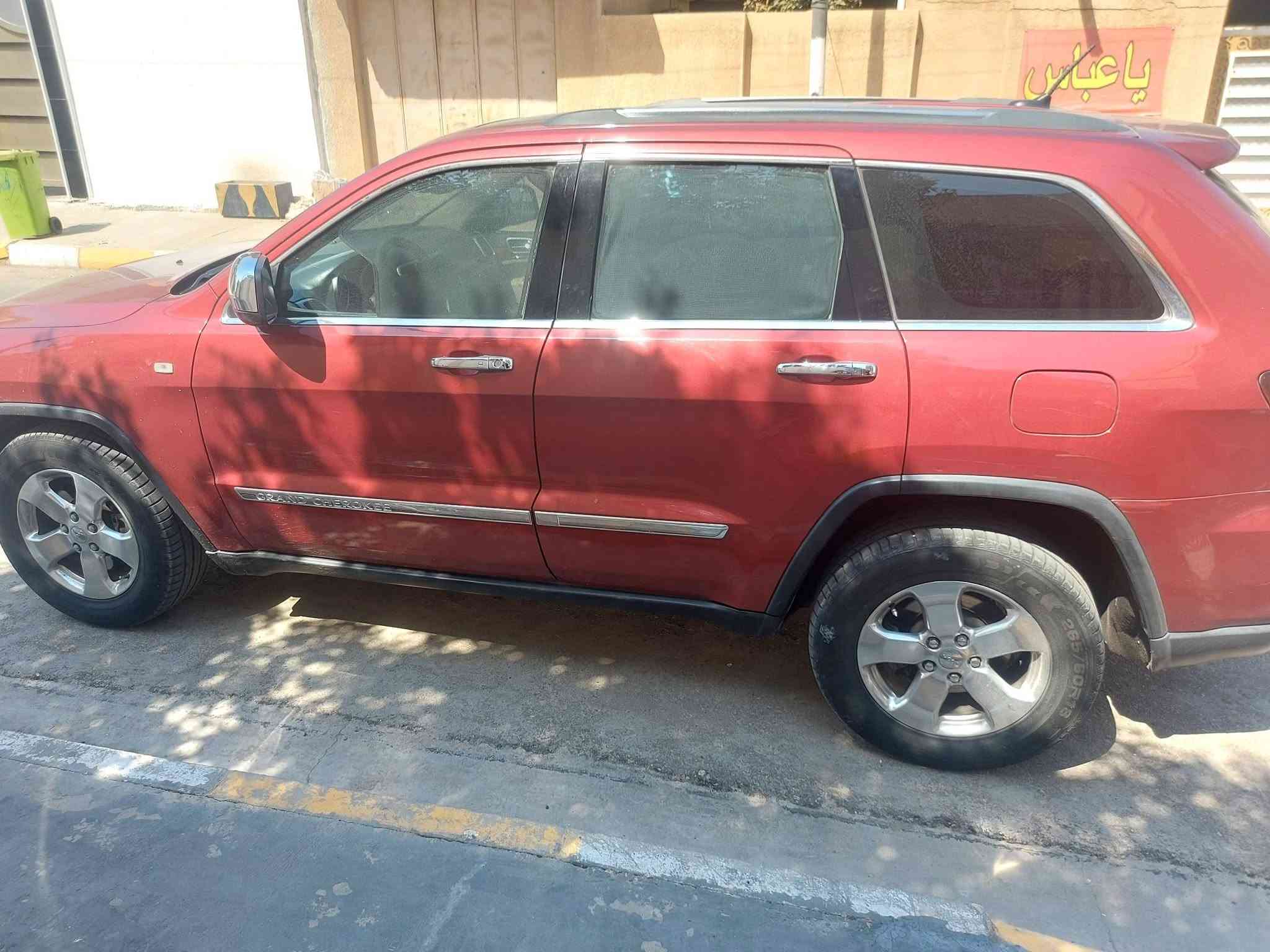 جيب خليجيه 
السعر 154
سونار منشور 
فول مواصفات واحد على واحد 
محرك كير تبريد حداديه كهربائيات مكفولات 
للاستفسار ***********
رقم السياره بغداد شرط تحويل

نص مكتوب في الصور:
- السيارة :2026\7\22 جيب احمر
- ملاحظه : نخلي المسؤوليه لمدة 24 ساعه
- نخلي
- صباغ
- بارد
- تبديل
- كلير
- الجانب العلوي: خدوش ورصعات خفيفه
- الجانب الايسر: صبغ ورصعات وخدوش وفتح في المكان المحدد
- الجانب الايمن/صبغ ومعجون+بارد+رصعات وخدوش وفتح
- الجانب الامامي : رصعات وخدوش وخسفات
- الجانب الخلفي: رصعات وخدوش +طخه في الاسفل بسيطه
- ملاحظه: حاله شاصي سليم