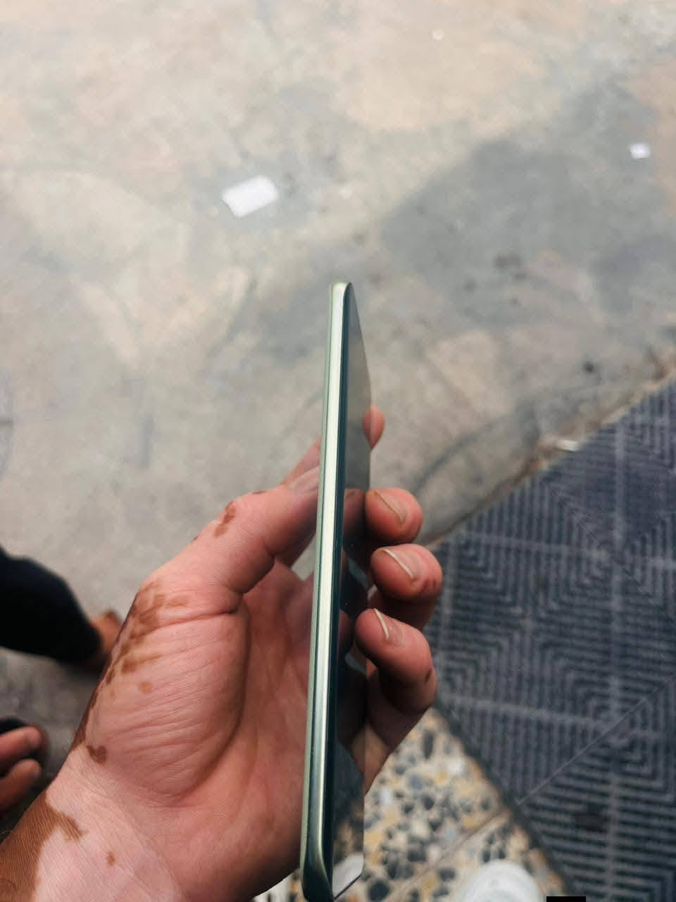 آيفون ٤٠ برو بلاس • ٢٥٦/١٢ • مراوس