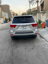 جيب لاريدو كلين عدى شبر بلجاملغ بلعراق سياره جاهزه وعليه ادامه كامله ل...