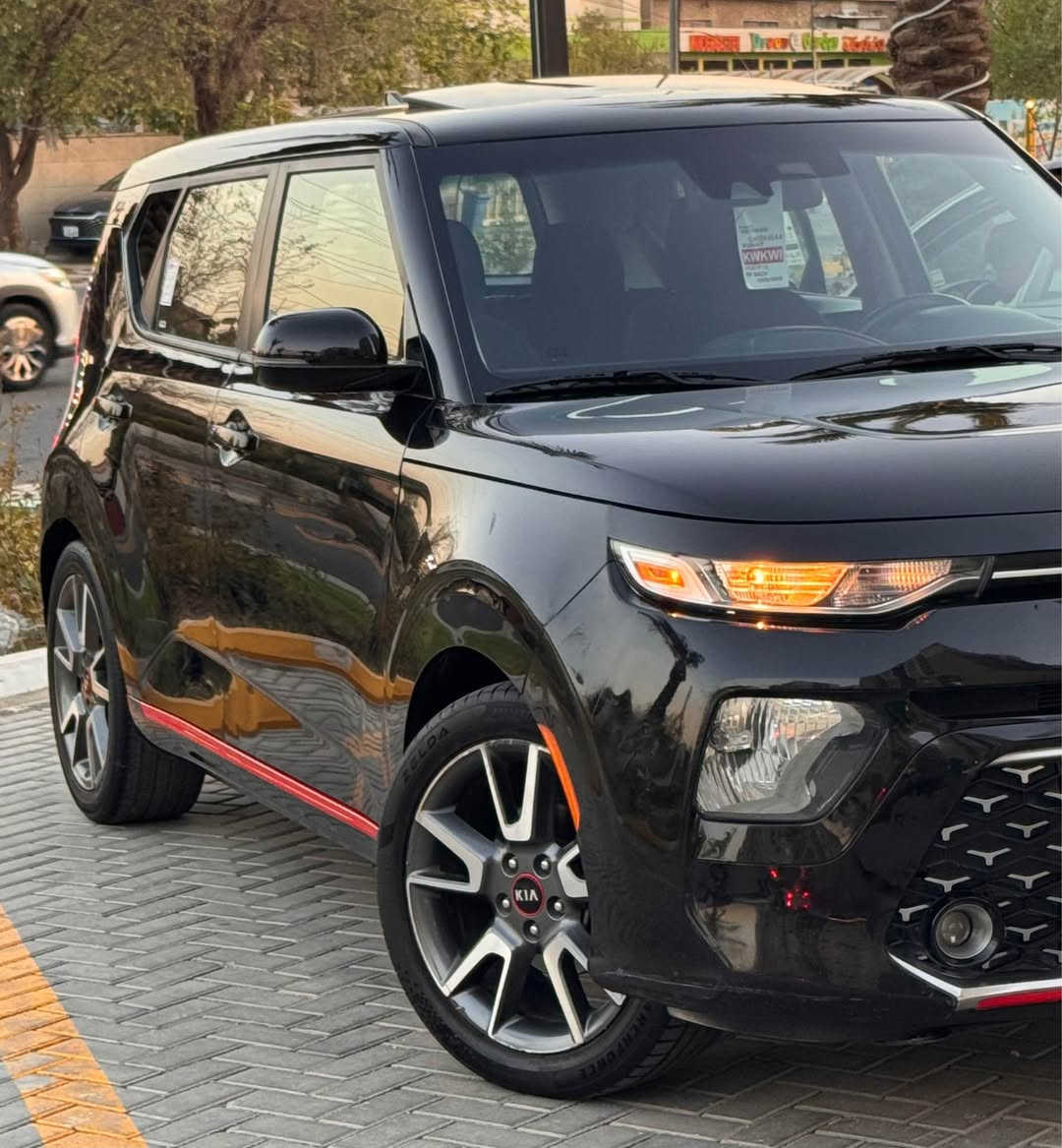 السلام عليكم 

                            🇺🇸 KIA SOUL GT Line 2020 🇺🇸

كيا صول 2020 وارد امريكي Gt line🚘
رقم اربيل الجديد تحويل مباشر هزه جديده 
حادث خلفي قبق جنطه فقط بدون ايرباك 
وبالعراق بيها جاملغ امامي بدون دواخل وشويه صبغ بالباب رقم الشاصي والسونار مرفق بالمنشور 
                                   KNDJ63AU8L7026119
ماشيه 94.000 كيلو ✔️
السياره جديده وبدون اي نقص كير محرك تبريد صدر تخم تاير كله جديد 

✅مواصفات فول : ( فتحه سقف ، محرك 2000 دوش ، رادار امامي وجانبي ، بصمه تشغيل وابواب ، تحكم استيرن ، تحديد مسار ، شاشه ، كامرا ، ويل كب كبير ، كير At ) 
وباقي المواصفات المعروفه 

السعر : 120 وبيها مجال بسيط 
العنوان : بغداد / الكرخ / حي الحسين 
الهاتف : *********** ( متوفر واتساب ) ❇️ بغداد, العراق
