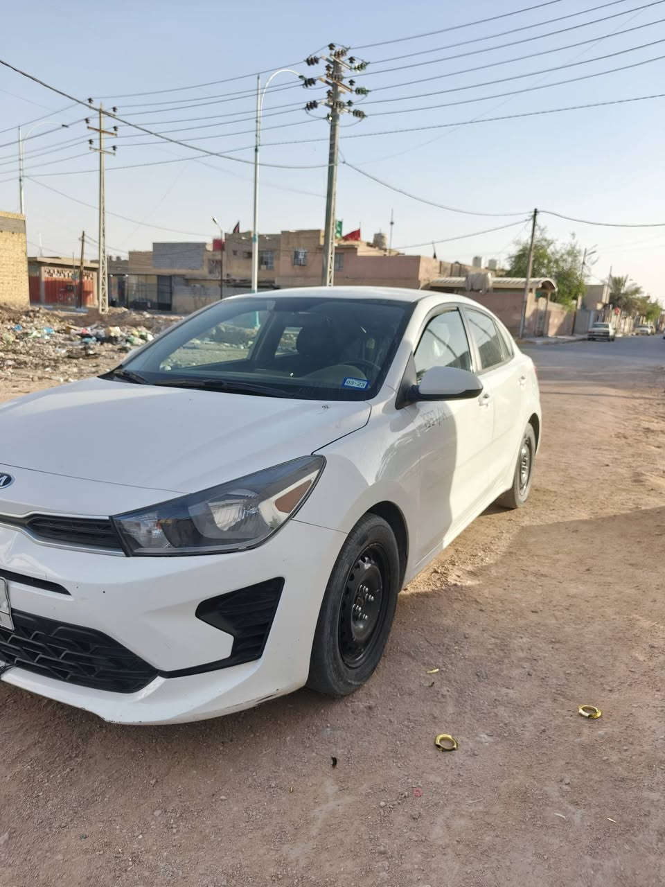 كيا ريو موديل 2021 للبيع محرك 1600 وارد أمريكي حادثهه قبق الجنطه وأطراف جملغات الخلفي   ماشيه 92 السعر 110وبي مجال لتواصل ع رقم ***********
