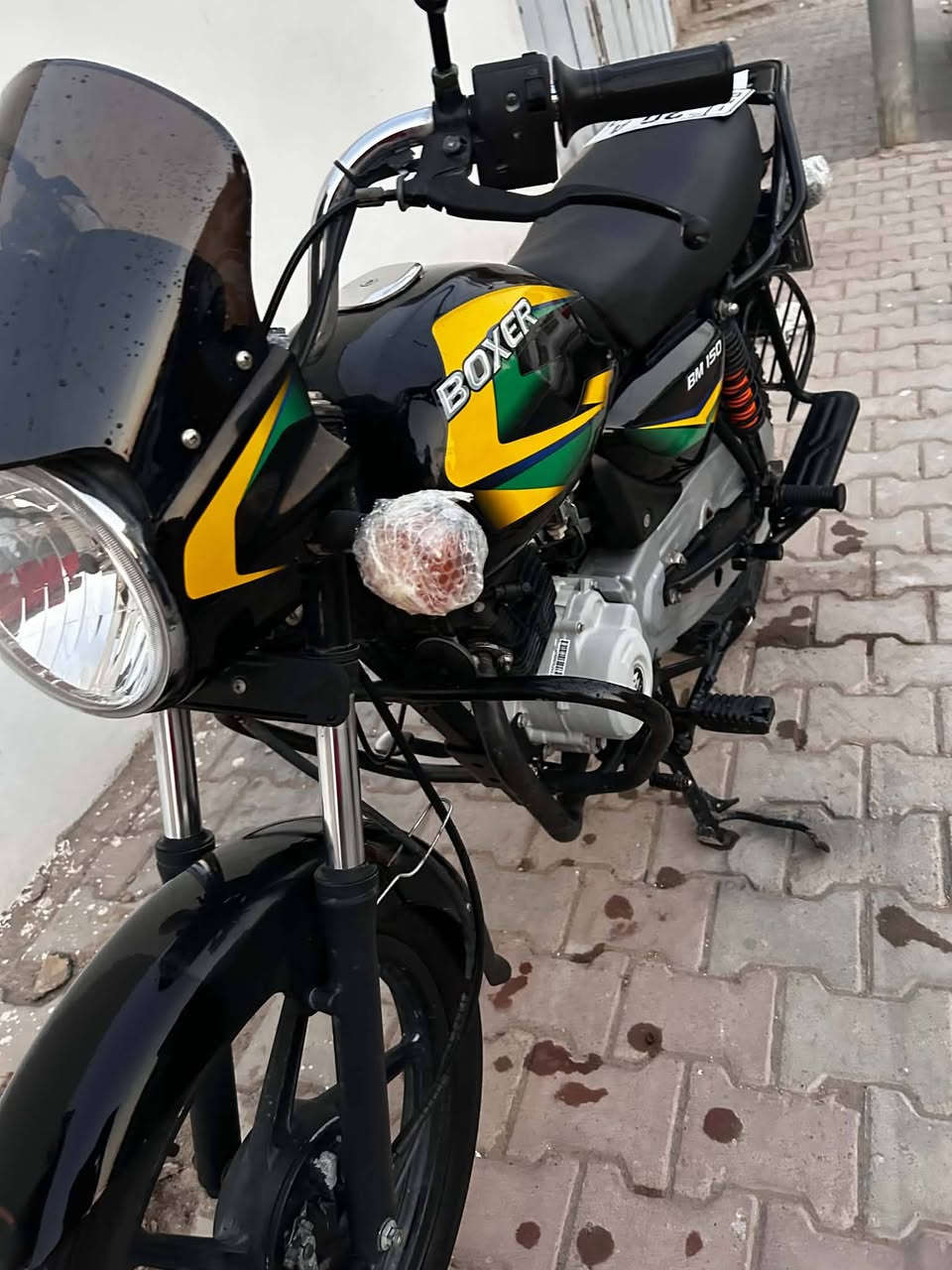 سلام عليكم دراجه بوكسر موديل ٢٢ مرقمه ب٢٠٢٤ هزه جديده  دراجه أخت الزيرو مكفوله كفاله عامه دراجه جديده بمعنئ كلمه مابيها اي نقص تحويل شوكت متحب الشراي يتصل*********** مكاني ديالئ بعقوبه
