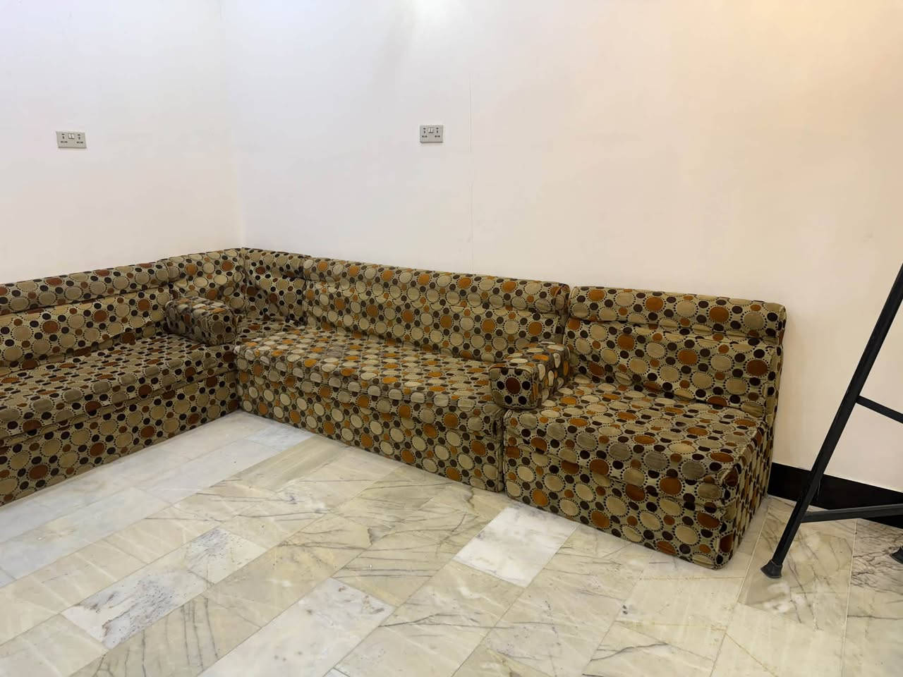 ديوان عالي • سفنج ضغط عالي • ١٦م