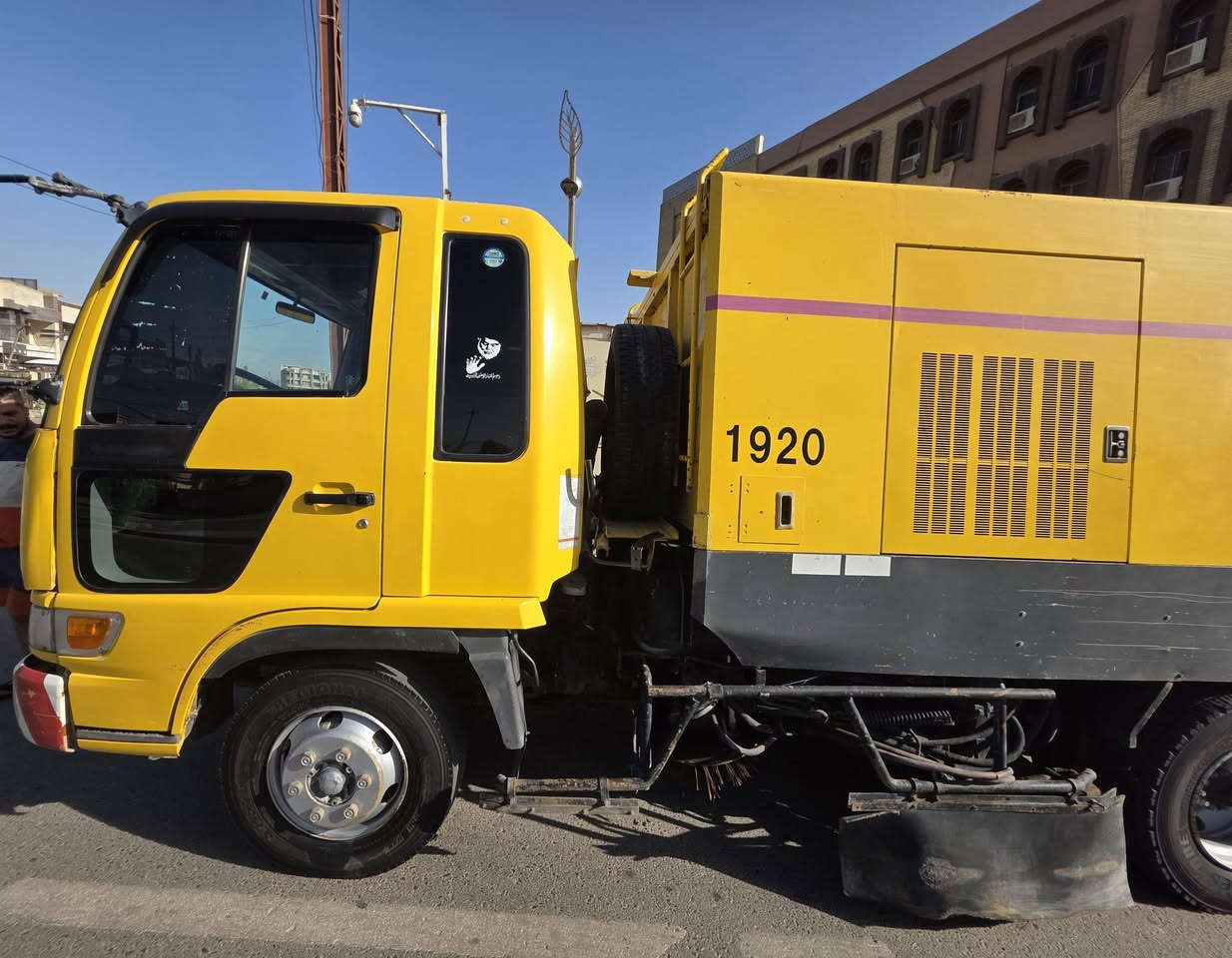 اقرأ التفاصيل قبل كلشي 🤝
🚛 للبيع: سيارة كنس شوارع هينو (HINO) موديل 2018 - بحالة ممتازة تصعيد وليس شفط 

✅️ ستة اسلندر 

✅️ محركين( محرك امامي ومحرك خلفي ) 

✅️ فرج كنس من الجانبين 

✅️ فرجة خلفية جديدة التصعيد 

✅️ خزان مي 

✅️ رقم ألماني( بغداد ) 

الهاتف 📱( *********** )
