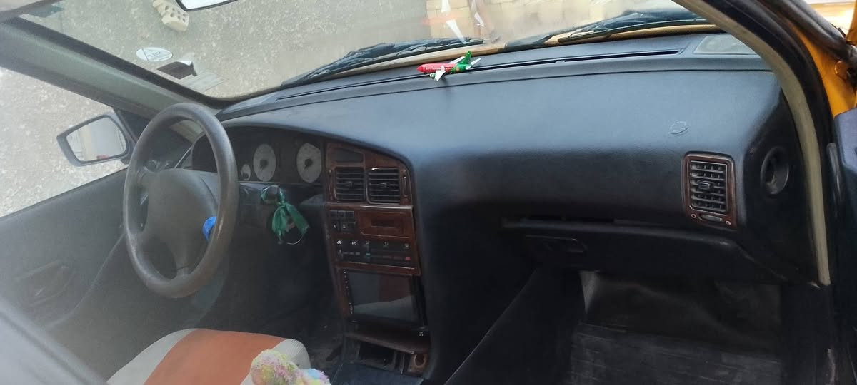 سلام عليكم بيجو بارس موديل ١٥سيارة بلادي سيارة تحويل ثاني يوم هيا وغرامات مصفره هزة ما صاقطةالمكان سيارة بغداد المين ثانية سعر ٤٢ وبيهة مجال ***********
