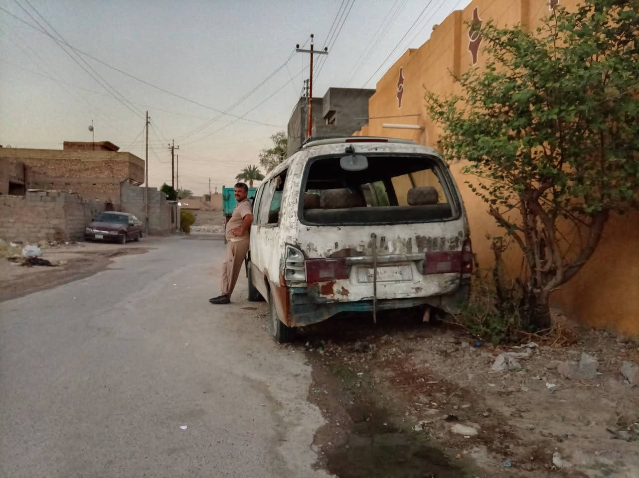 كيا ابريجو للبيع مديل 96 عليه غرمات سنويه ساقطه محركه كايم السعر 18 ورقه وبيه مجال اتصال على رقم ***********
