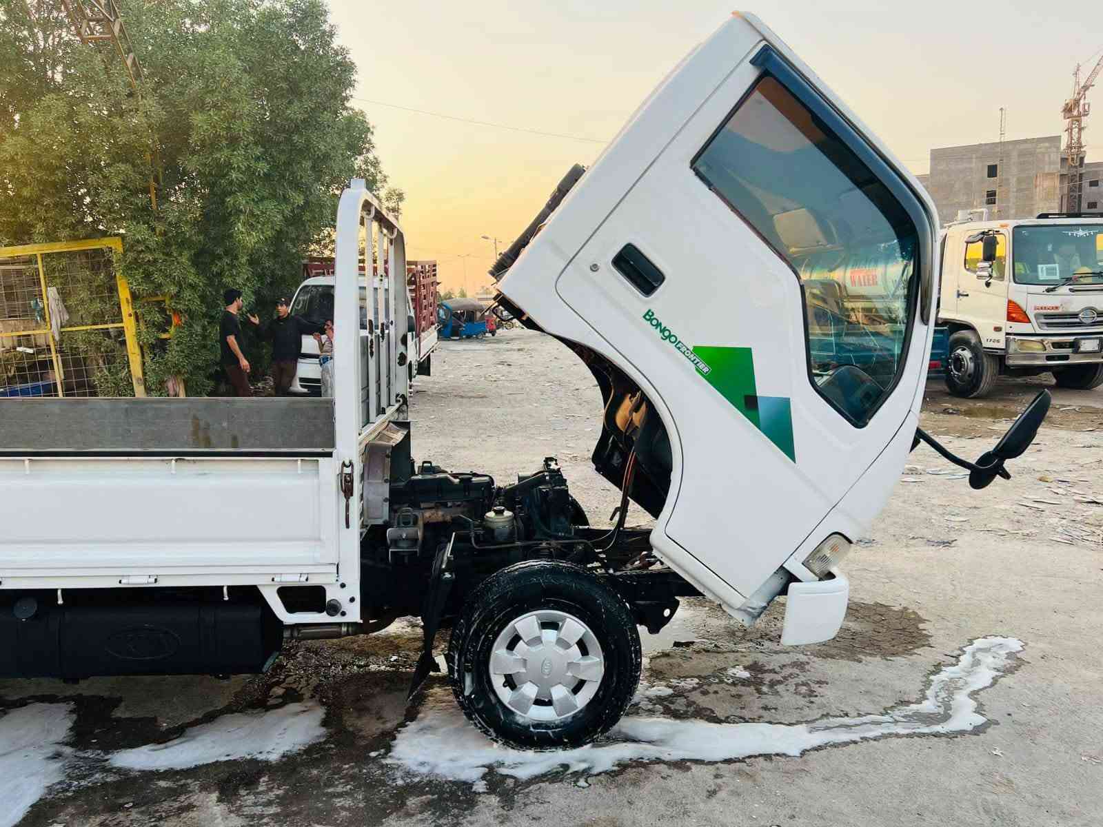 سلام عليكم....كيه البيع.....فنتيره مديل 2000.... رقم بغداد......صبق بكانات فقط......مكينه وكير واكسن خير من الله....شاصي مكفول .... كهربائيات شغاله.....تخم تاير جديد..... دواخل حلوه..... تحويل مباشر.....صدر امامي وخلفي جديد........سياره مال جناي....السعر 62وبيه مجال الطيبين..... الاستفسار علا رقم الهاتف‏‪***********‬‏المكان بغداد مدينه الصدر
