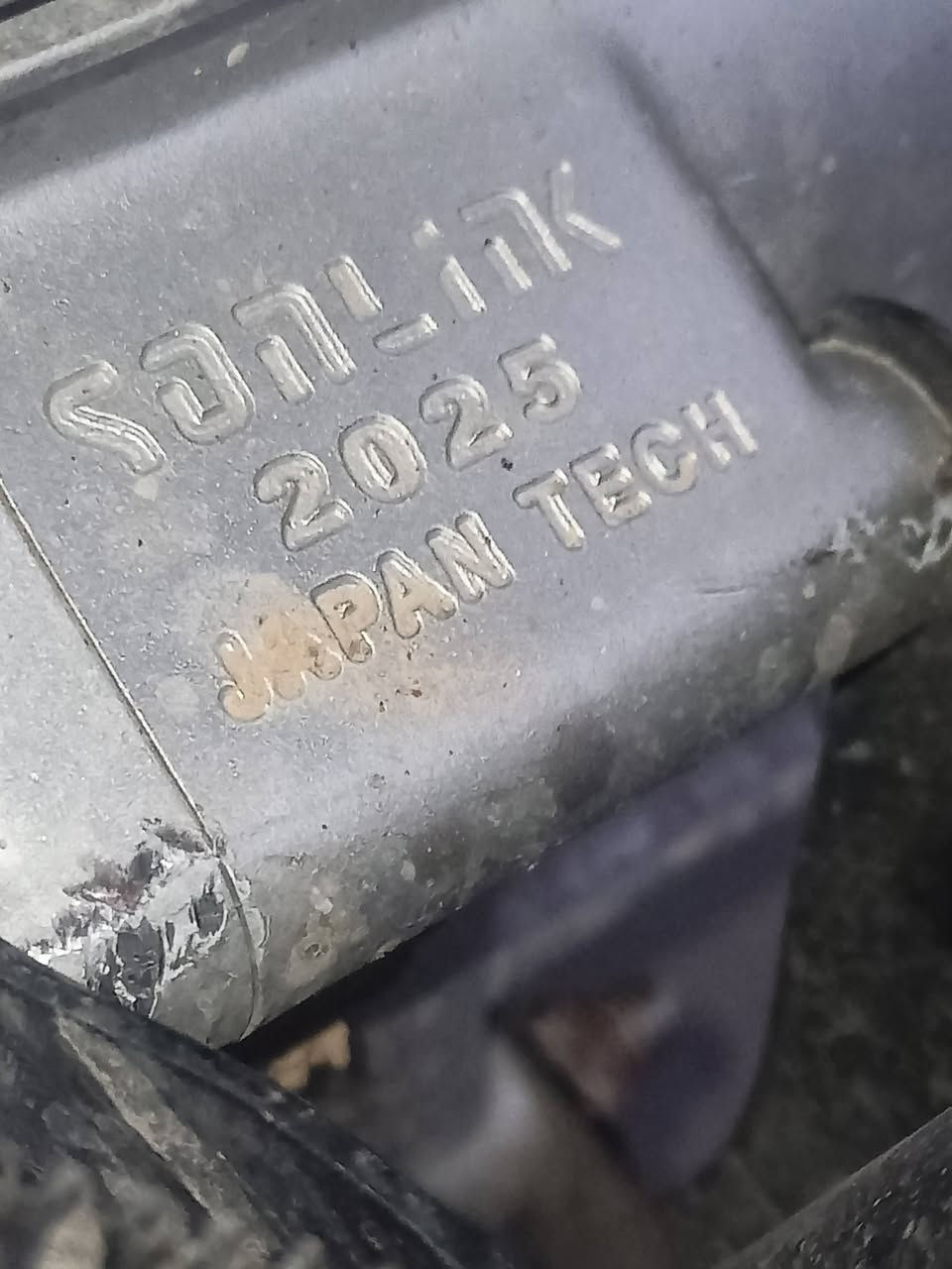 دراجه ايراني موديل2025 دراجه نضيفه شاشه شغاله بس بيه نقوصات بسيطه محرك ما مفتوح سعر700وبيه مجال للشراي مكاني مدينه الصدر رقم الهاتف ***********فقط واتساب
