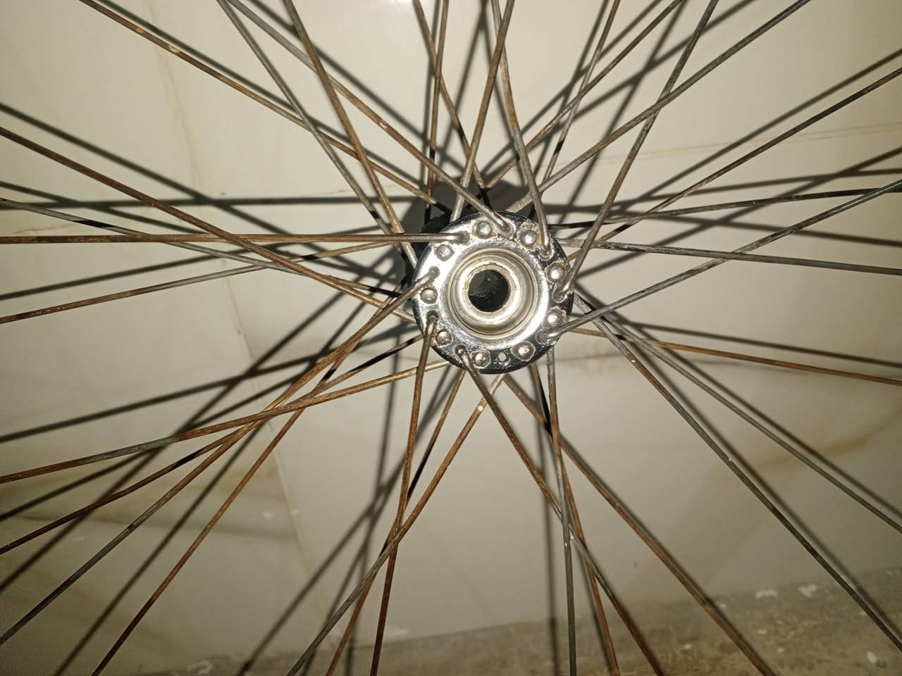 ويل حجم 26نضافه 80طاك من عده سيم 2ويا جوب وتاير وشفت قديم وشفت جديد ويا صجم زوج بنجف رقم تواصل*********** سعر 25الف
