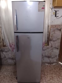 ثلاجة • للبيع