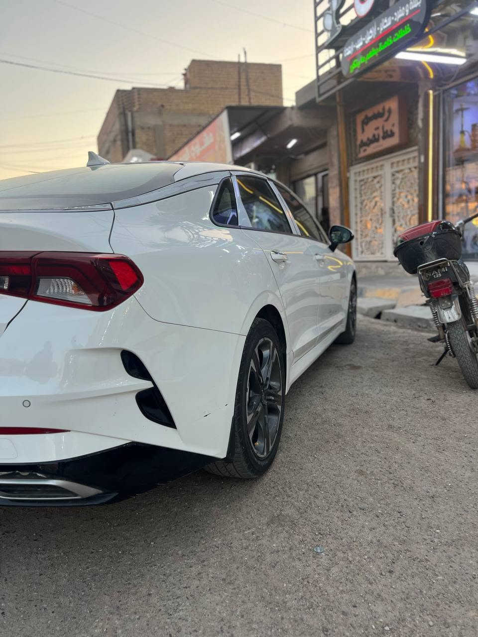 السلام عليكم  سيارة كي فايف خليجي مكفوله 2023تشغيل عن بعد مكينه2000دوش مراه شفط كشن كهربائي***********
