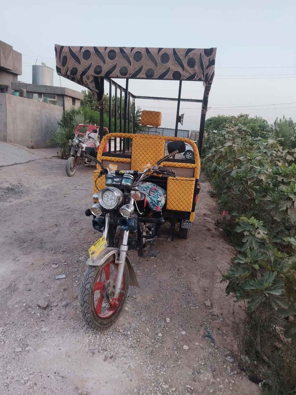 محرك مجفت جديد
محرك شرط لا صرف ولا بخار 
تايرات3كللها جديد 
كهربائيات كلها شغاله 
هورن ابو35 
سعر مليون ونص ييها مجال للشراي 
مكان الحويجة
رقم***********
ادمن وافق
