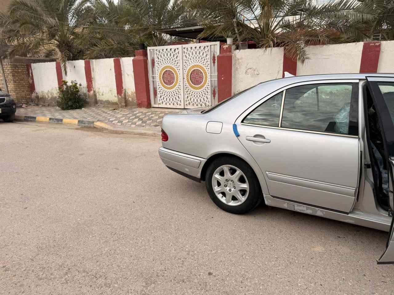 للبيع مارسيدس ام عيون موديل 97 مواصفات فول واحد على واحد رقم بغداد بسمنه محرك 6 سلندر خراطيم مرغوب مكفوله من الضربه صبغ عام جماليه مكانهه بغداد صليخ ترهم مراوس ترهم قصد السعر 95 ورقه  ***********.  ***********
