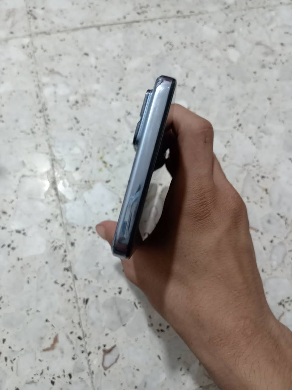 السلا م عليكم عندي جهاز نفنكس زيرو برو جهاز غني عن التعريف جهاز قوي يخبل حلو بكلشي بس بي فطر جهاز حلو ذا كره 256قوي كلشي او السماعه الجوه متحركه العنوان بغداد رقمي ***********سعر 125بي مجال
