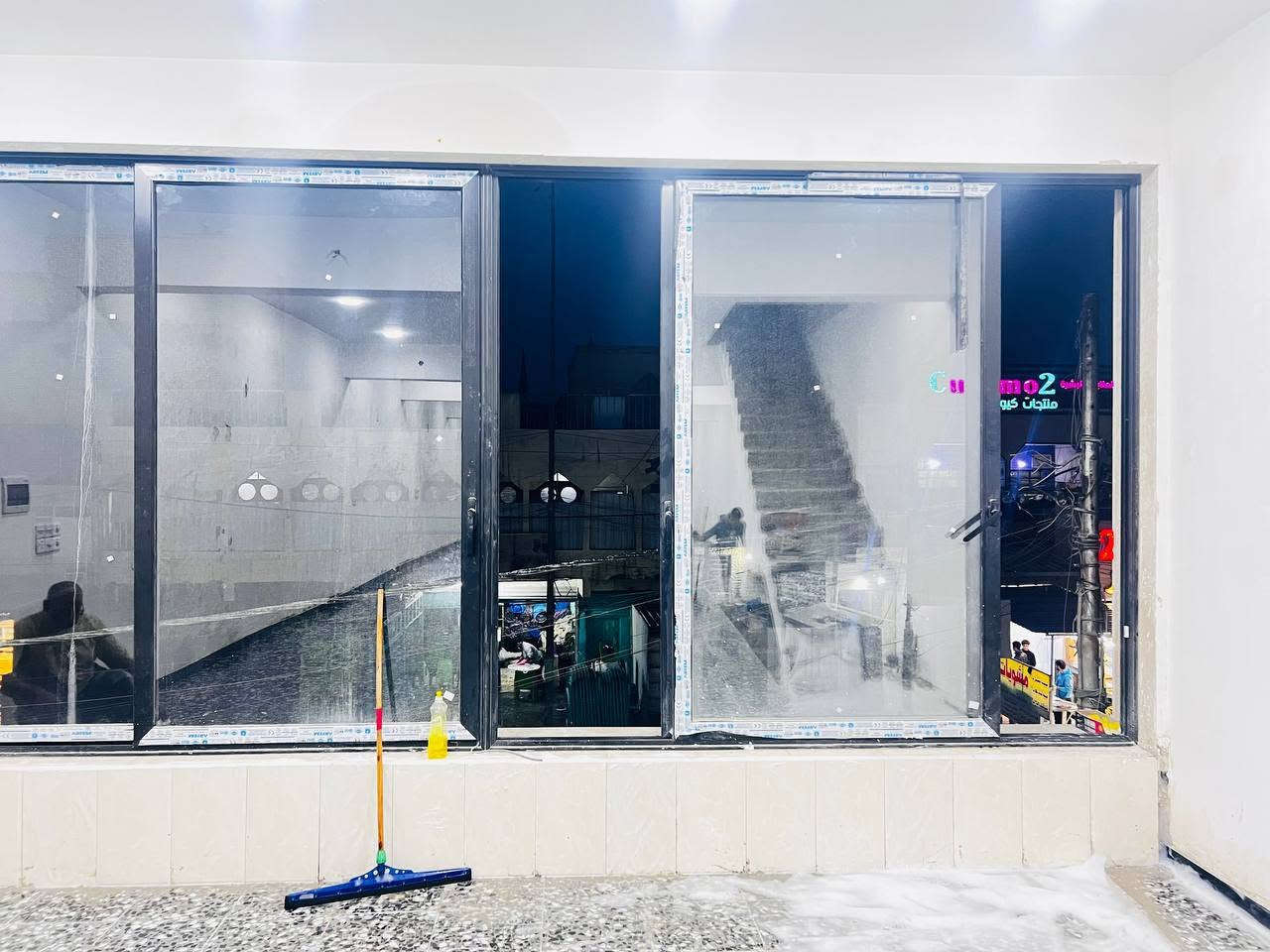 قاعة للرجال ***********
