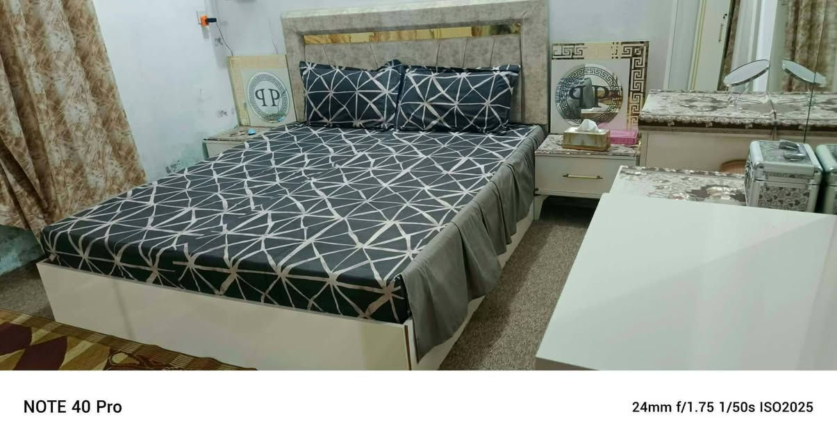 غرفه تركيه 8قطع نضيفه كلش للبيع ب500بي مجال
عنوان بعقوبه البحيره

نص مكتوب في الصور:
- NOTE 40 Pro 24mm f/1.75 1/50s
- NOTE 40 Pro 24mm f/1.75 1/50s ISO2025