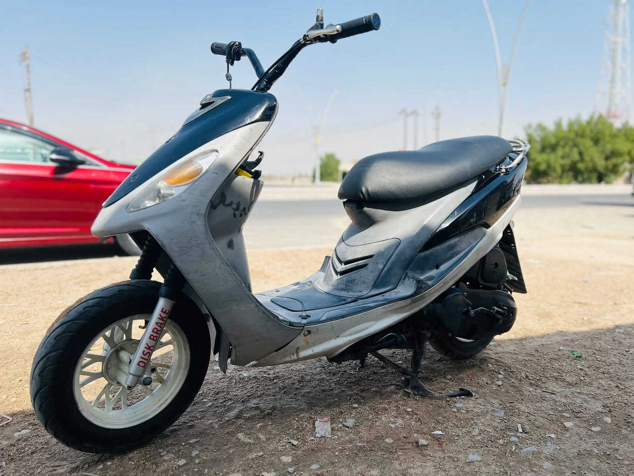دراجة ماكس قجمه 
مفتوحه مره وحده بوشه 55
المحرك ناعم الدراجة تخبل مابيها اي عطل
السعر 600 وبيها مجال مكاني الزبير 

***********
