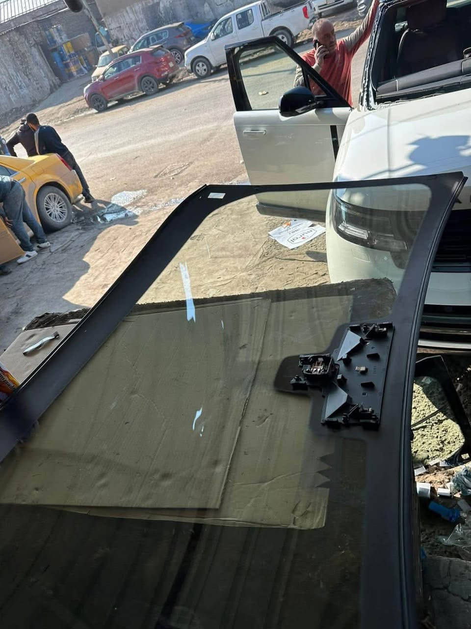 🚘 جام سيارتك يحتاج تبديل؟ إحنا نجيك لمكانك!
محلات عبد لزجاج السيارات
نوفر جميع أنواع زجاج السيارات الحديثة والقديمة بأسعار مناسبة وشغل مضمون 👌

🔹 جام أصلي وتجاري
🔹 جام بلورايز عاكس لأشعة الشمس
🔹 فتح وتركيب بأحدث الطرق
🔹 تنظيف الدشبول بعد رفع الجامة
🔹 سليكون حراري مقاوم
🔹 خدمة تبديل موقعي داخل بغداد مجاناً
🔹 توصيل لجميع محافظات العراق

📍 موقعنا: بغداد – قرب الشيخ عبد القادر
📞 للحجز: ***********

اتصل والباقي علينا 🚗🛠️
محلات عبد – ثقة بالجام وضمان بالشغل

نص مكتوب في الصور:
- ***********