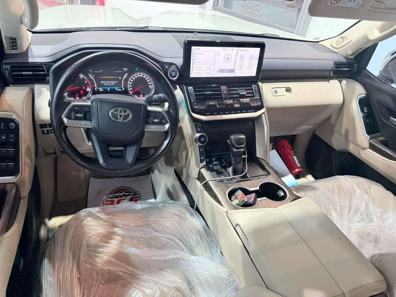 🔥 تويوتا لاندكروزر 2023 VX Twin Turbo 🔥سعر حرررك ماكو بكل السوق بشرط 660 وبيها مجال مكفوله من الصبغ والبارد ماشيه 73 الف كيلو 

هيبة اللاندكروزر… وأداء التوين تيربو 💪
سيارة وارد شركة جيهان تويوتا العراق، مواصفات VX، موديل 2023.

المواصفات 
سماعات JBL 
5 كامرات محيطيه 
مقاعد حار وبارد 
ثلاجه 
شاحن واير ليس
مقاعد ميموري خزن 
ستيرن كهرباء 
3 شاشات 
هتفون الشركه 
مقاعد 3 حركات كهرباء 
مري شفط 
صندوق كهرباء 
فوووول 1/1

🚘 محرك V6 سعة 3.5 لتر Twin Turbo
⚡ قوة وأداء عالي مع عزم قوي
🛞 دفع رباعي
✨ مواصفات VX الفخمة
🛋️ داخلية راقية ومريحة
📱 شاشات وأنظمة ترفيه متطورة
🔊 نظام صوتي فاخر
🛡️ أنظمة أمان ومساعدة للسائق

إذا تريد لاندكروزر تجمع بين الفخامة، القوة والاعتمادية… الـ VX Twin Turbo اختيار يفرض نفسه 🔥
📍المكان اربيل شارع 100 
📍 شركة جيهان تويوتا – العراق
📞 للاستفسار والحجز،
***********

