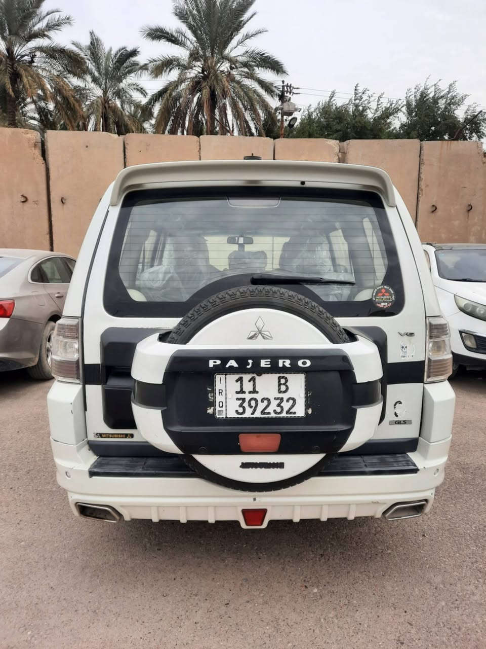 السلام عليكم باجيرو حبتور ٢٠٠٨ باسمي  تخم تاير فتحه  كشنات كهرباء مري كهرباء  تحكم ستيرن  رقم دولي بغداد الصليخ *********** السعر ١٠٠
