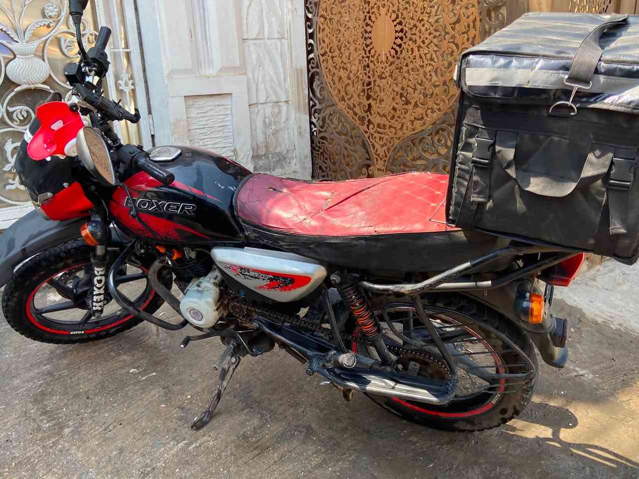 سلام عليكم بوكسر موديل ٢٢دخول ٢٣ مرقمه تحويل شوكت متريد دراجه مجفته مره وحده وانطيك ضمان ب التجفيت سنه ع شرط نواقهصا للترتيب فقط  دراجه خير من الله شغل واطلع السعر المطلوب ١٩٠٠بيها مجال ***********مكانها الشعب مرقم بغداد
