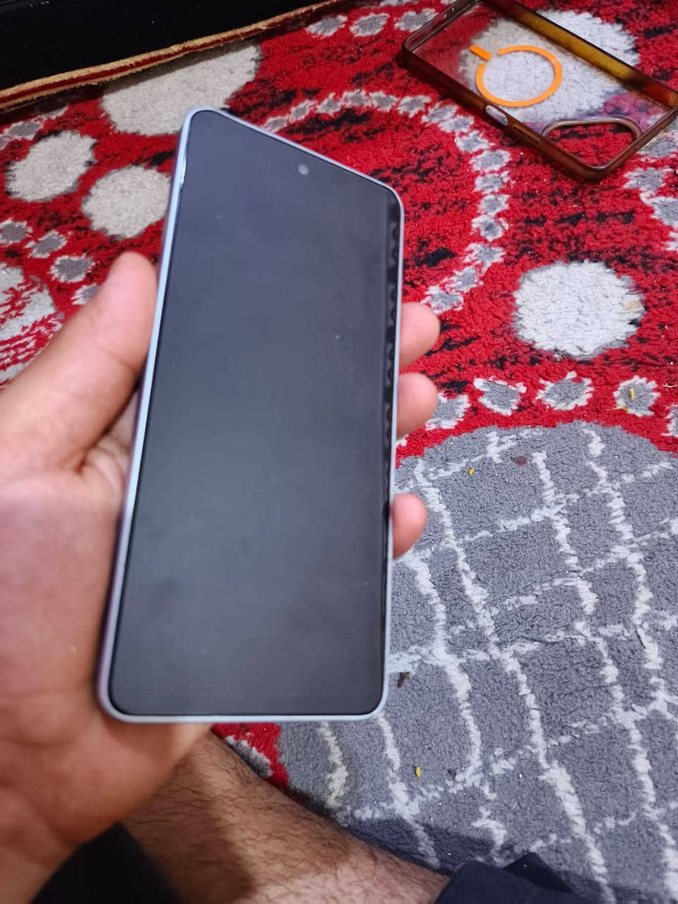 تكنو بوفا7فافيف جي  لون فضي ذاكره 256
بطاريه6000 العنوان بصره كرمه علي السعر 350
***********
