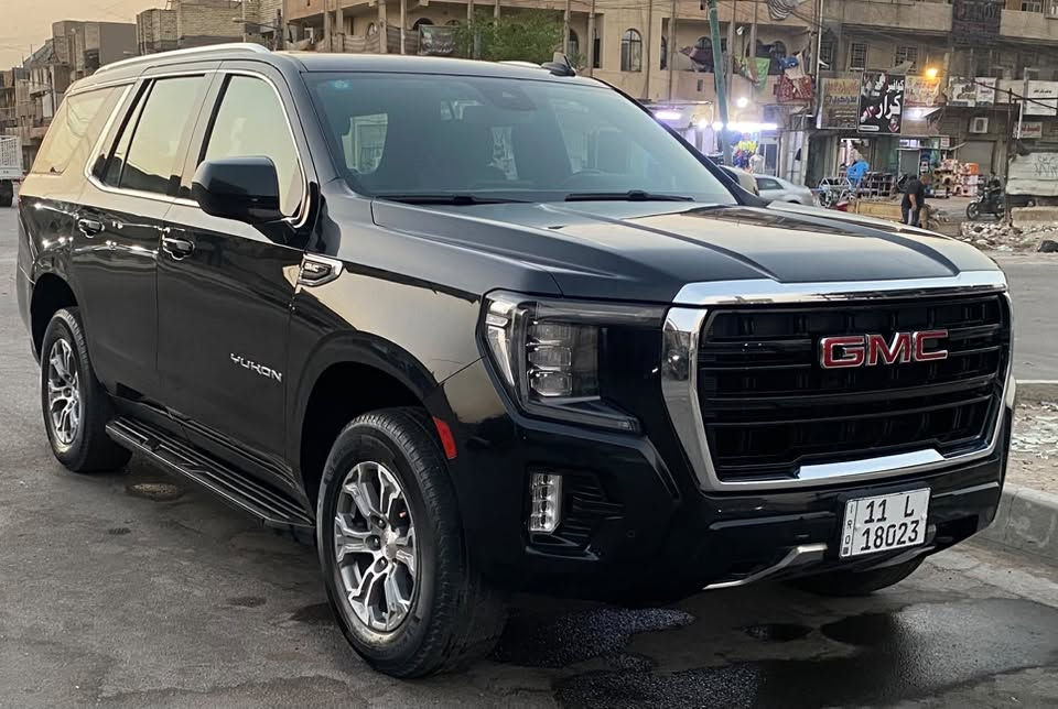 السلام عليكم  GMC يوكن مواصفات SLE موديل 2023 خليجي ماشية 45 الف كيلو السيارة جديدة كفالة عامة ماعندا شخط بالبابتين جهة اليمين عارضها 41 $الف دولار للاستفسار *********** مكاني بغداد
