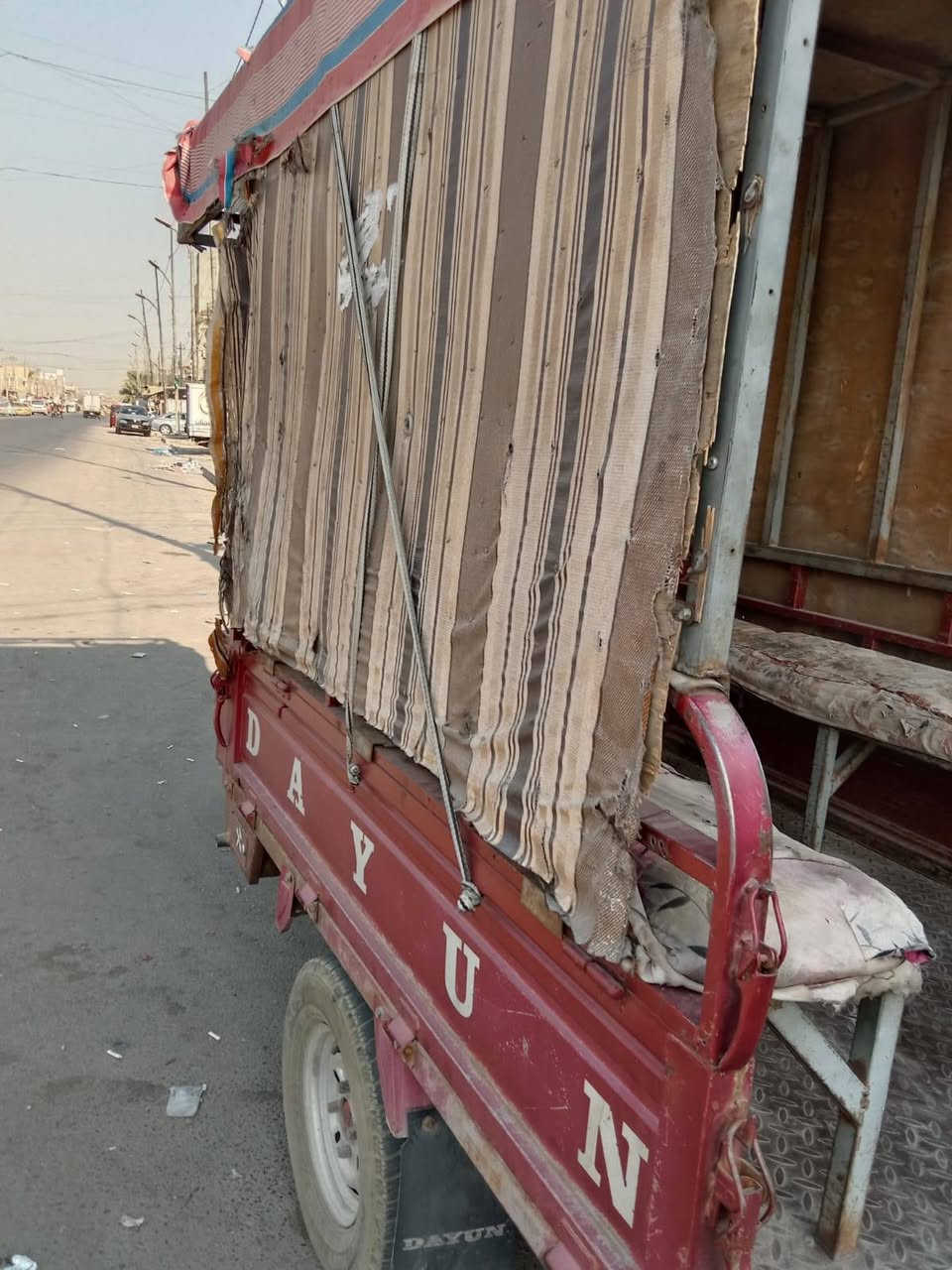السلام عليكم ستوته دايوان للبيع موديل 21 ستوته رقم وسنويه السعر 1500وبيه مجال مكان بغداد البياع رقم الهاتف ***********
