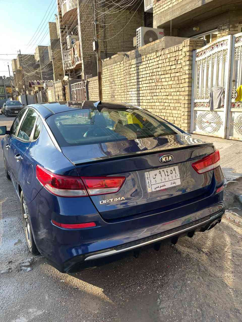 اوبتيما موديل 2019 FE
مكينه 4 سلندر 2.4GDI

لون نيلي رقم بغداد حرف (س) باسمي.

السياره وارد امريكي حادثها دعاميه خلفيه وشويه من الجاملغ

الخلفي الايسر حادث خفيف بدون ايرباك ماشيه80  الف ميل.

بارد ع كد اربع أصابع بالجاملغ الخلفي الايمن 
والجاملغ الامامي  ليم السايق بي ضربه بسيطه موضحة بالمنشور 
مواصفاتها :-

لد امامي وشباك كروم

رادار امامي للتوقف الذاتي ونقطه عمياء مع محافظة على المسار ومانع انزلاق

تحكم ستيرن جهتين وشاشة كبيرة وشاشة للسائق

حساسات خلفية وكامره خلفيه دواره وحساس ضغط الاطارات.

کشنات جلد ، وضعيات قيادة سبورت نورمال ایکو)

مكينه 4 سلندر 2.4GDI

وبعد بيها مواصفات ماذكرها

رقم ***********

مكاني بغداد رئاسه العبيدي او احياناً الكراده

السعر 133

