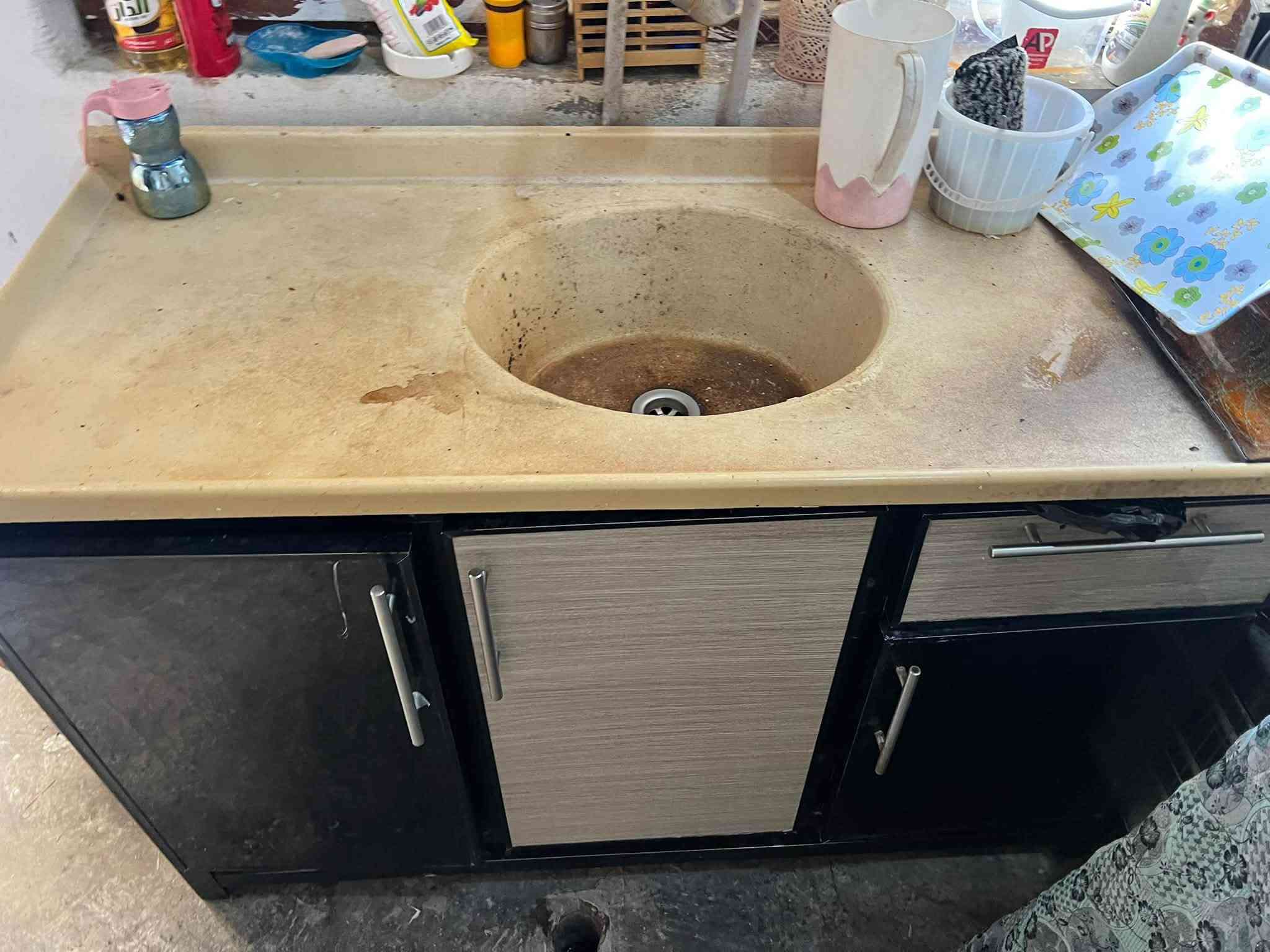 ‏أغراض للبيع بسعر مناسب أبيع بيع واحدة كل الأغراض العنوان سامراء حي المثنى للاستفسار الاتصال على ***********
