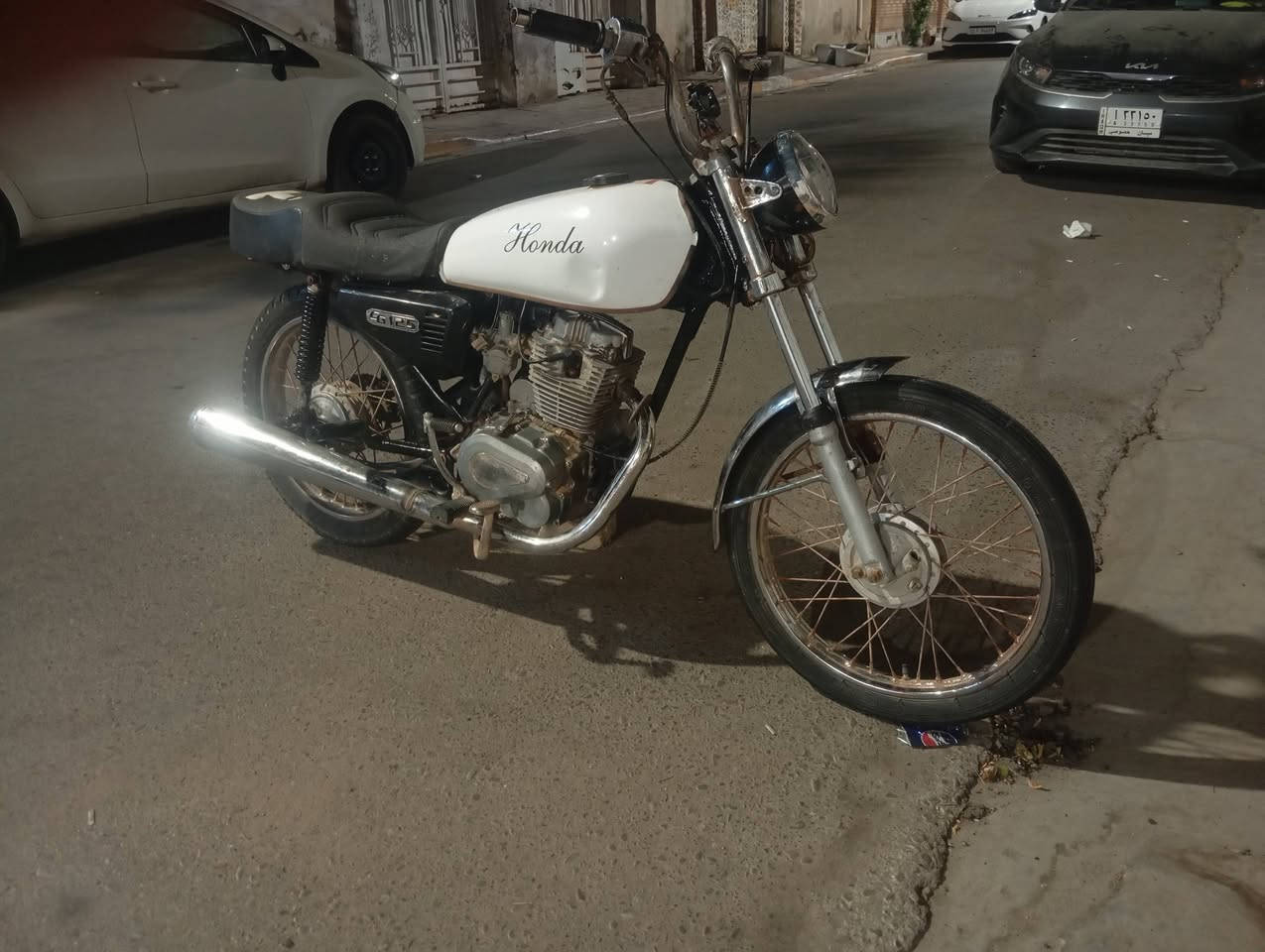 دراجه نامه بدون. مكفولة عشائريآ مكينه خمسة كير سعرها 275 وبيها مجال قليل  حك الجيه . مكاني عواشة شراي يجي خاص او يخابر ***********
