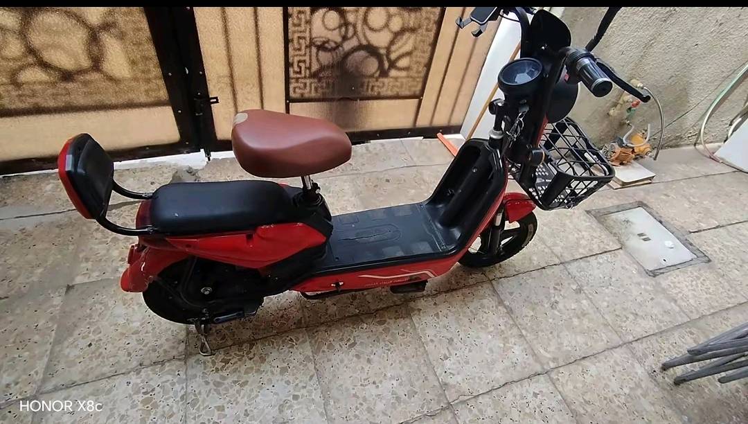 دراجه شحن ما بيه اي عطل السعر 150وبيها مجال