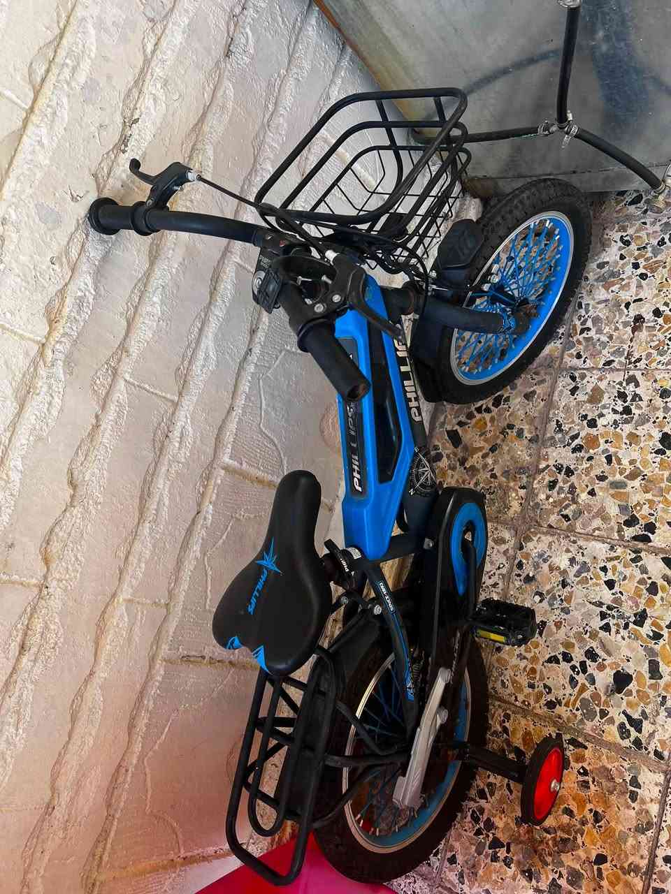 بايسكلات 2 ولادي وبناتي وزحليكة للبيع
حتى ماطالعين بيها بشارع ابد و زحليكة للبيع 
كلهن سوى ابيعهن ب150 كلهن 
مكاني جسر ديالى 
***********  اي استفسار هذا رقم صاحب الاغراض
