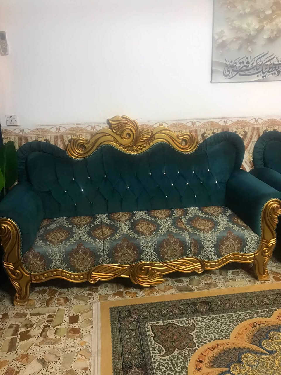 تخم مستعمل للبيع
ثنين كبار واحد وسط ثنثن كراسي 
نضيف كلش 
بغداد الحسينية 
السعر 300وبي مجال 
***********
