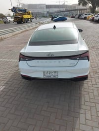 الانترا  2021  لمتد فول موصفات  لون ابيضّ  بدون صبغ  محرك 1600  ماشيه ...